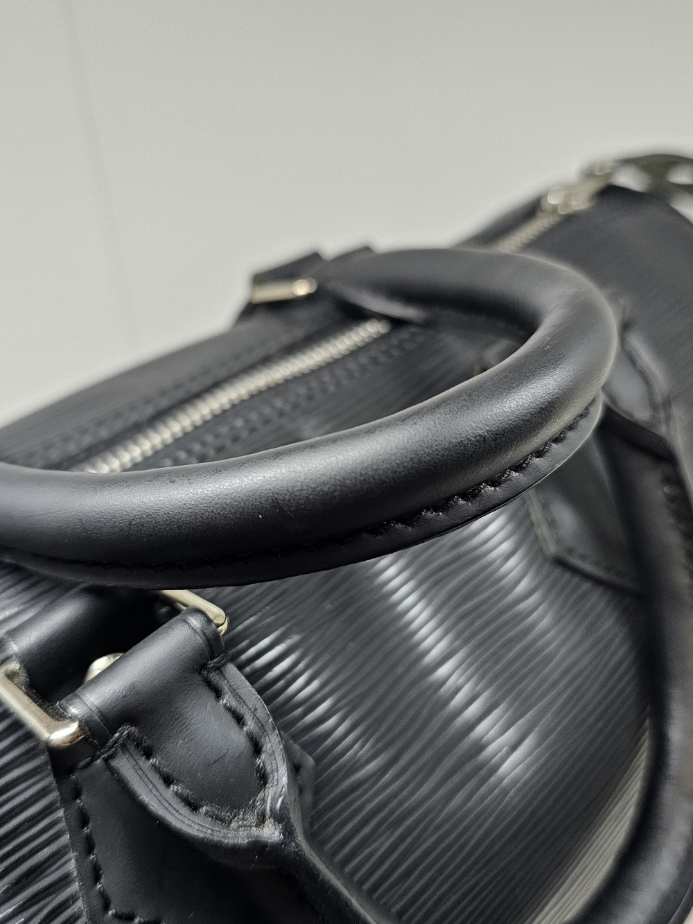 Louis Vuitton Epi Black Structured Leather Travel Holdall Bag - Picture 14 of 16